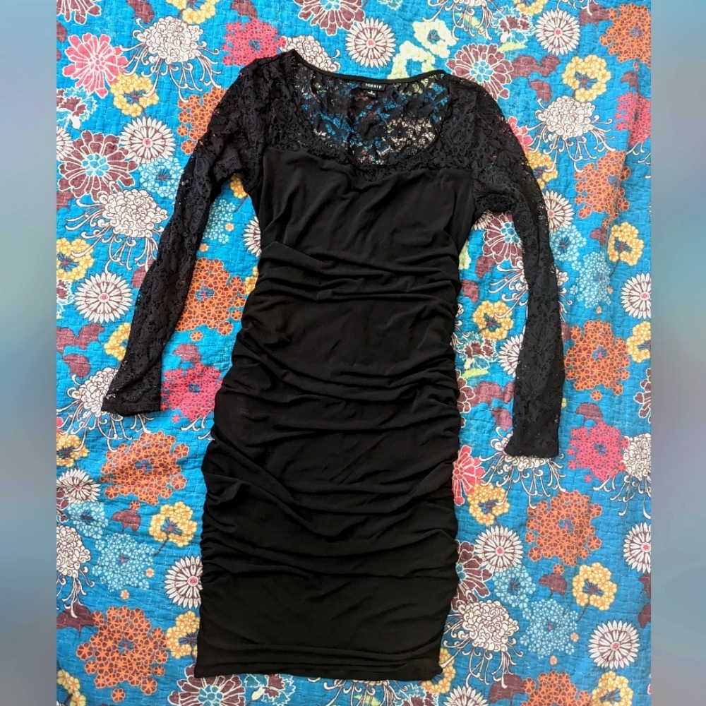 Torrid 0. Runs large shirred bodycon